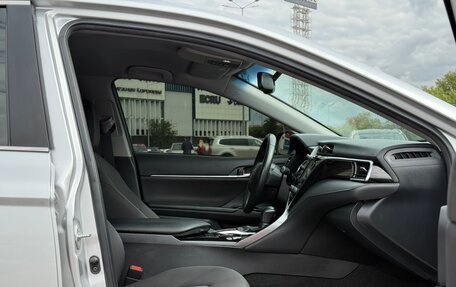 Toyota Camry, 2021 год, 2 800 000 рублей, 17 фотография