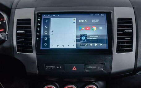 Mitsubishi Outlander III рестайлинг 3, 2008 год, 916 000 рублей, 11 фотография