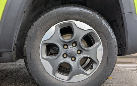 Jeep Renegade I рестайлинг, 2018 год, 1 650 000 рублей, 17 фотография