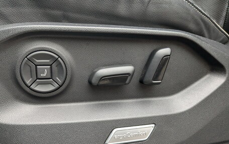 Volkswagen Touareg III, 2020 год, 6 000 000 рублей, 21 фотография