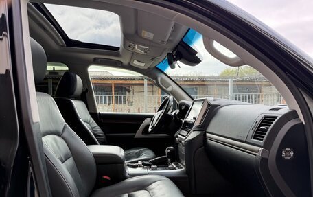 Toyota Land Cruiser 200, 2019 год, 7 599 999 рублей, 10 фотография