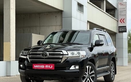 Toyota Land Cruiser 200, 2019 год, 7 599 999 рублей, 3 фотография