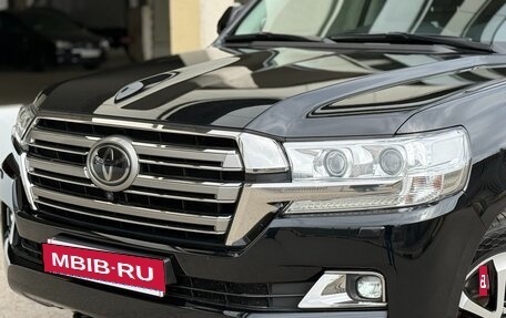 Toyota Land Cruiser 200, 2019 год, 7 599 999 рублей, 2 фотография