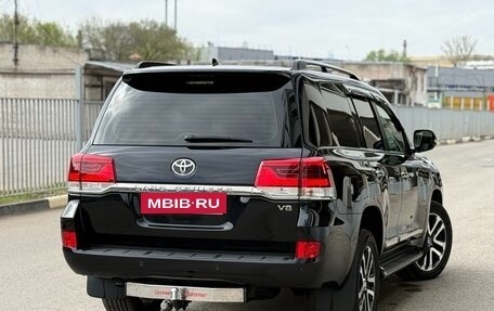 Toyota Land Cruiser 200, 2019 год, 7 599 999 рублей, 21 фотография