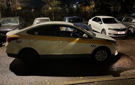 Hyundai Solaris II рестайлинг, 2018 год, 700 000 рублей, 2 фотография