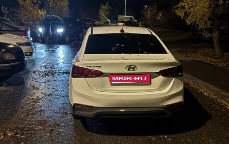 Hyundai Solaris II рестайлинг, 2018 год, 700 000 рублей, 1 фотография