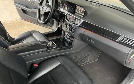 Mercedes-Benz E-Класс, 2010 год, 1 250 000 рублей, 9 фотография