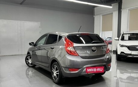 Hyundai Solaris II рестайлинг, 2013 год, 975 000 рублей, 6 фотография