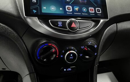 Hyundai Solaris II рестайлинг, 2013 год, 975 000 рублей, 18 фотография