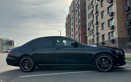 Mercedes-Benz E-Класс, 2017 год, 1 880 000 рублей, 3 фотография