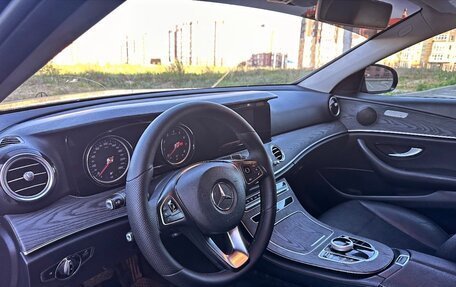 Mercedes-Benz E-Класс, 2017 год, 1 880 000 рублей, 9 фотография