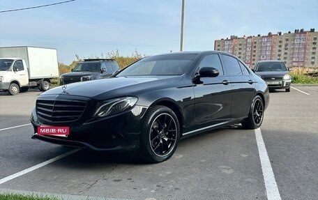 Mercedes-Benz E-Класс, 2017 год, 1 880 000 рублей, 2 фотография