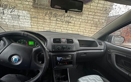 Skoda Fabia II, 2008 год, 335 000 рублей, 8 фотография