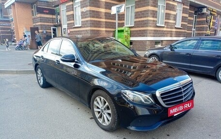 Mercedes-Benz E-Класс, 2019 год, 1 999 999 рублей, 3 фотография