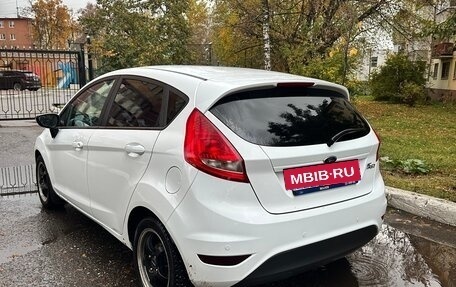 Ford Fiesta, 2011 год, 555 000 рублей, 2 фотография