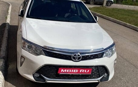 Toyota Camry, 2017 год, 1 320 000 рублей, 1 фотография