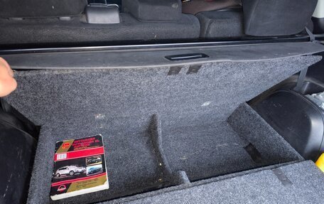 Mitsubishi Outlander III рестайлинг 3, 2008 год, 800 000 рублей, 11 фотография