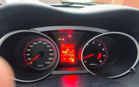 Mitsubishi Outlander III рестайлинг 3, 2008 год, 800 000 рублей, 16 фотография