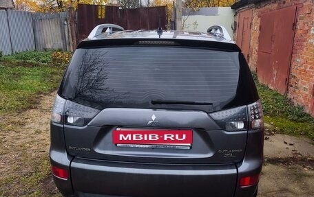 Mitsubishi Outlander III рестайлинг 3, 2008 год, 800 000 рублей, 24 фотография