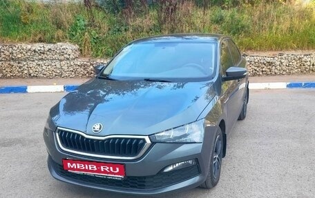 Skoda Rapid II, 2021 год, 1 250 000 рублей, 2 фотография