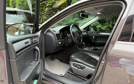 Volkswagen Touareg III, 2010 год, 1 499 000 рублей, 3 фотография