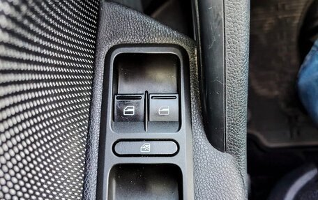 Skoda Yeti I рестайлинг, 2014 год, 1 200 000 рублей, 28 фотография