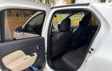 Renault Logan II, 2018 год, 1 040 000 рублей, 10 фотография