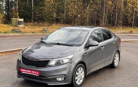 KIA Rio III рестайлинг, 2016 год, 1 050 000 рублей, 2 фотография