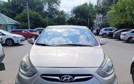 Hyundai Solaris II рестайлинг, 2013 год, 732 000 рублей, 2 фотография