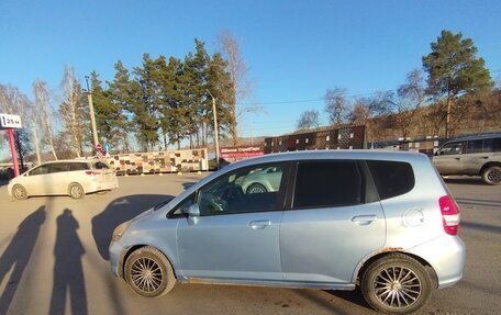 Honda Fit III, 2002 год, 293 000 рублей, 4 фотография