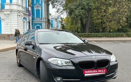 BMW 5 серия, 2013 год, 1 250 000 рублей, 21 фотография