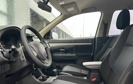 Mitsubishi Outlander III рестайлинг 3, 2013 год, 1 290 000 рублей, 10 фотография