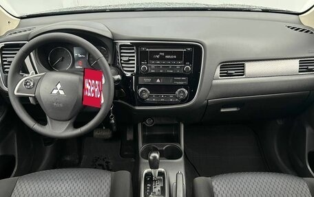 Mitsubishi Outlander III рестайлинг 3, 2013 год, 1 290 000 рублей, 14 фотография