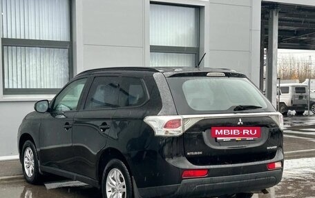 Mitsubishi Outlander III рестайлинг 3, 2013 год, 1 290 000 рублей, 7 фотография