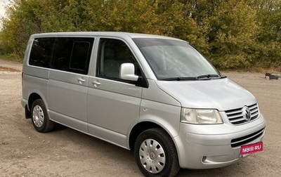 Volkswagen Caravelle T5, 2004 год, 1 350 000 рублей, 1 фотография