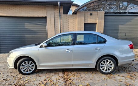 Volkswagen Jetta VI, 2015 год, 1 330 000 рублей, 3 фотография