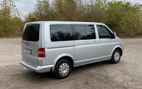 Volkswagen Caravelle T5, 2004 год, 1 350 000 рублей, 3 фотография