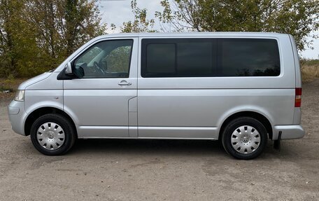 Volkswagen Caravelle T5, 2004 год, 1 350 000 рублей, 9 фотография