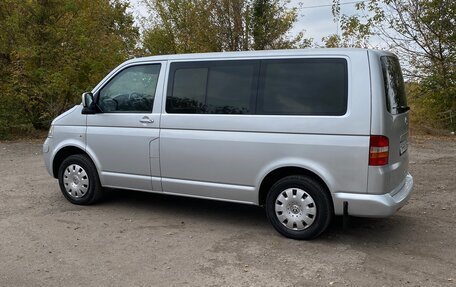 Volkswagen Caravelle T5, 2004 год, 1 350 000 рублей, 11 фотография