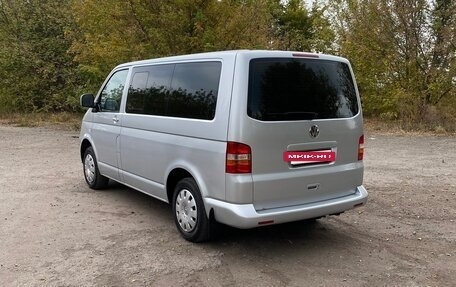 Volkswagen Caravelle T5, 2004 год, 1 350 000 рублей, 12 фотография