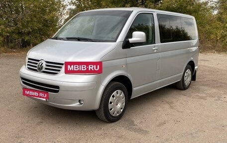 Volkswagen Caravelle T5, 2004 год, 1 350 000 рублей, 13 фотография