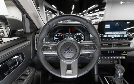 Mitsubishi L200, 2024 год, 5 250 000 рублей, 10 фотография