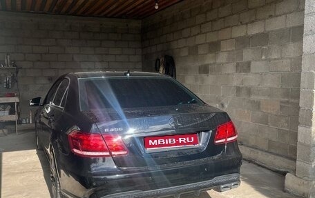 Mercedes-Benz E-Класс, 2015 год, 1 800 000 рублей, 1 фотография