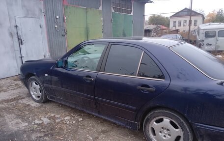 Mercedes-Benz E-Класс, 1999 год, 220 000 рублей, 4 фотография
