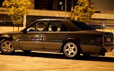 Mercedes-Benz E-Класс, 1993 год, 9 000 000 рублей, 5 фотография