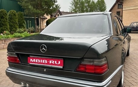 Mercedes-Benz E-Класс, 1993 год, 9 000 000 рублей, 10 фотография