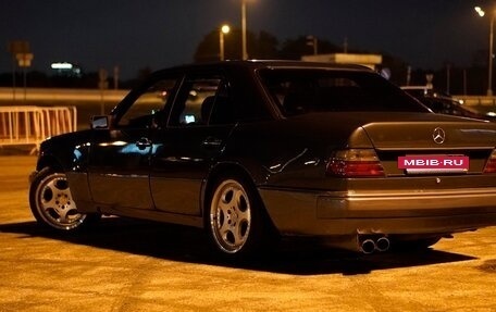 Mercedes-Benz E-Класс, 1993 год, 9 000 000 рублей, 6 фотография
