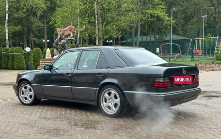 Mercedes-Benz E-Класс, 1993 год, 9 000 000 рублей, 15 фотография