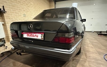 Mercedes-Benz E-Класс, 1993 год, 9 000 000 рублей, 30 фотография