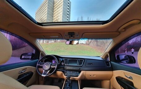 KIA Carnival III, 2015 год, 2 500 000 рублей, 7 фотография